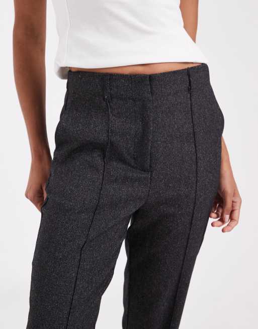 ASOS DESIGN schmal geschnittene Zigarettenhose mit knöchellangem Schnitt in Mono-Fleck, 3 von 5