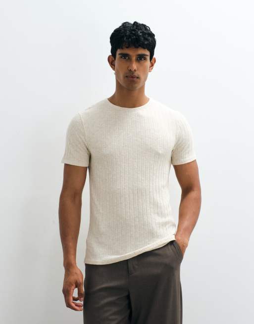ASOS DESIGN – Schmal geschnittenes, geripptes T-Shirt in Greige mit Leinenanteil, 3 von 5
