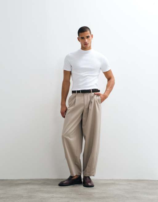 ASOS DESIGN – Schmal geschnittenes, hochgeschlossenes, geripptes T-Shirt in Weiß  , 5 von 7