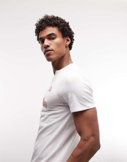 ASOS DESIGN – Schmal geschnittenes T-Shirt in Weiß mit Fußball-Schaumprint, 3 von 5