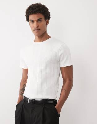 Schmal geschnittenes T-Shirt in Weiß mit Rippenmuster Weiß XS