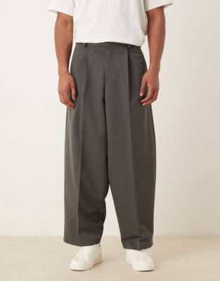 Schmal zulaufende Anzughose aus Twill in Anthrazit mit Oversize-Passform-Grau Grau 46 Short