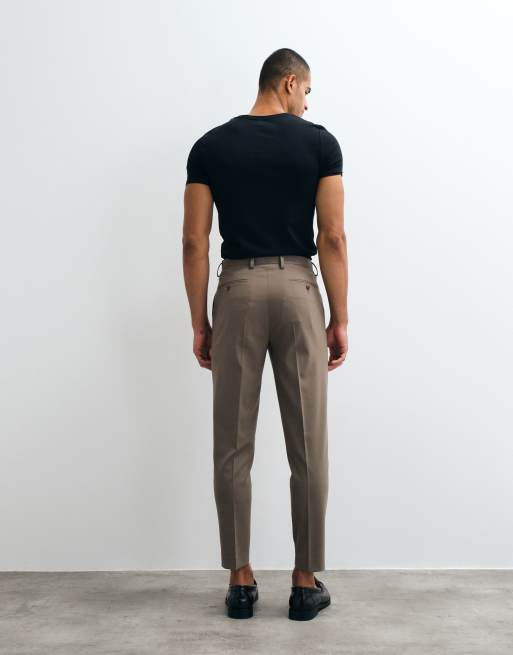 ASOS DESIGN – Schmal zulaufende Anzughose in Braun, 5 von 5