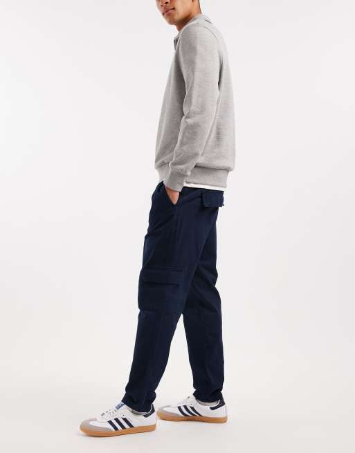 ASOS DESIGN – Schmal zulaufende Cargo-Schlupfhose in Marineblau, 3 von 5