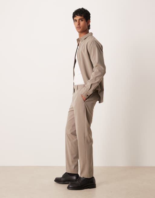 ASOS DESIGN – Schmal zulaufende Hose in Beige gestreift, Kombiteil, 3 von 5