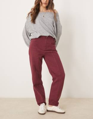 ASOS DESIGN - Schmal zulaufende Jeans in Feigenlila mit hohem Bund und schmalem Schnitt