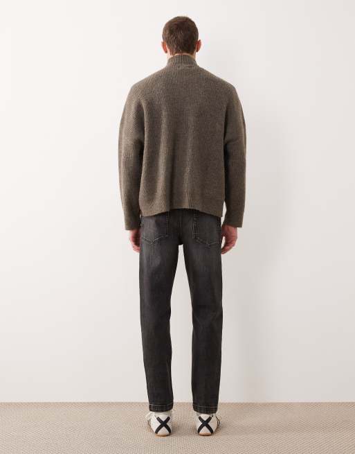 ASOS DESIGN – Schmal zulaufende Jeans in verwaschenem Schwarz, 2 von 5