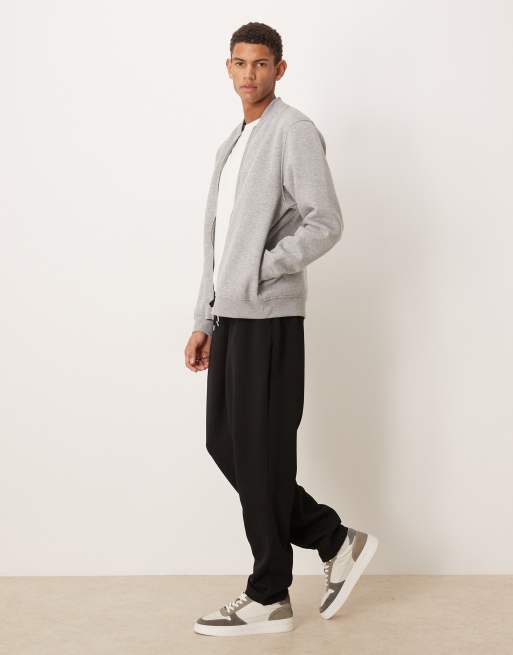 ASOS DESIGN – Schmal zulaufende Jogginghose in Schwarz mit Bundfalten, 3 von 5