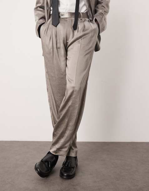 ASOS DESIGN – Schmal zulaufende Oversize-Anzughose aus mattem Satin in Grau - view 1
