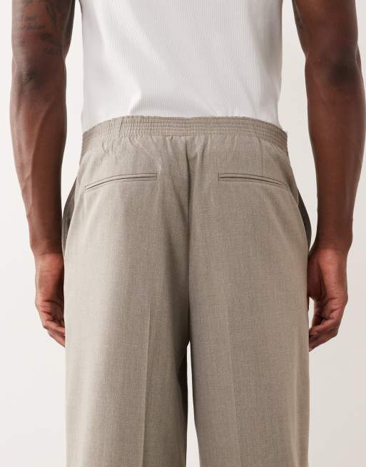ASOS DESIGN – Schmal zulaufende Oversize-Anzughose in Beige mit Fischgrätmuster, 5 von 5