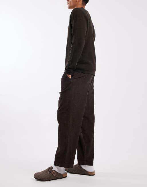 ASOS DESIGN – Schmal zulaufende Relaxed-Fit-Hose aus Bubble-Cord in Braun, 3 von 5