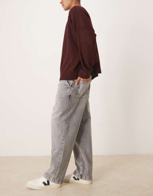 ASOS DESIGN – Schmal zulaufende Relaxed Fit Jeans in Grau mit Bundfalten, 2 von 5