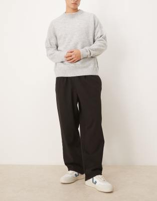 Schmal zulaufenden Relaxed-Fit-Hose in Schwarz mit elastischem Bund Schwarz S