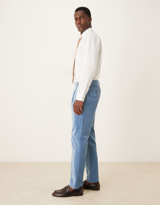 ASOS DESIGN – Schmale Anzughose aus Baumwollsamt in Hellblau mit Bundfalten, 3 von 5