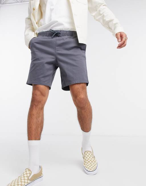 ASOS DESIGN – Schmale Chino-Shorts mit elastischem Bund in Dunkelgrau