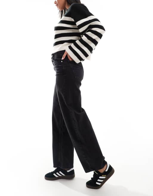 ASOS DESIGN – Schmale Jeans in verwaschenem Schwarz mit abgerundetem Beinschnitt , 2 von 5