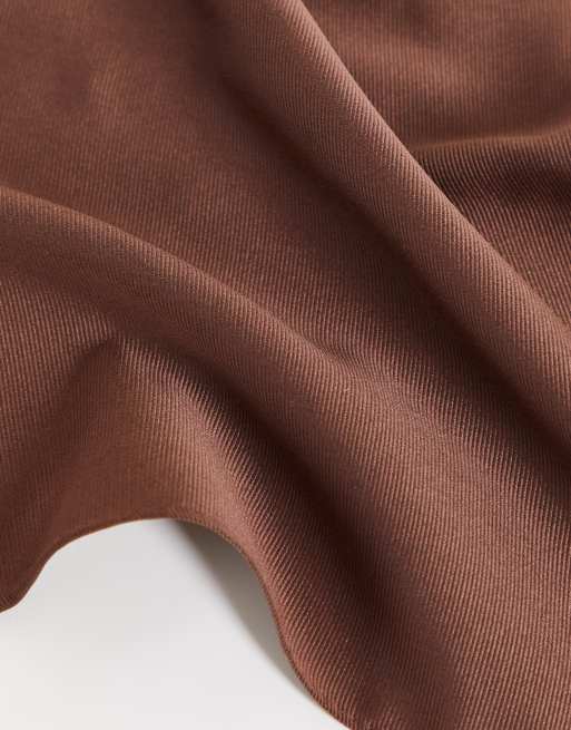 ASOS DESIGN – Schmale Krawatte und Einstecktuch in Schokoladenbraun, 3 von 4