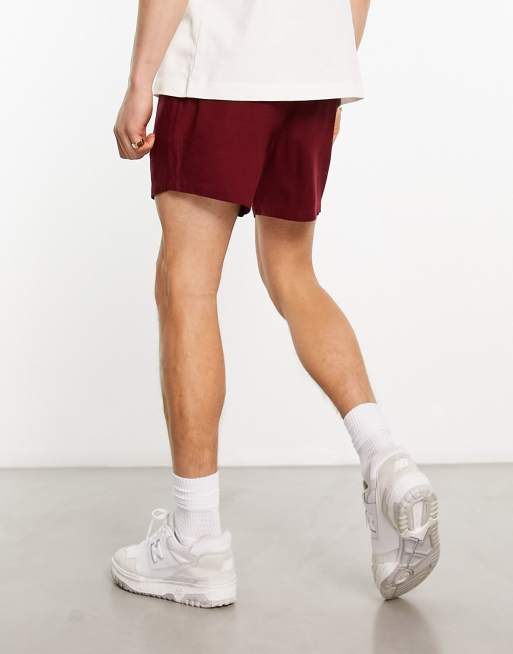 ASOS DESIGN – Schmale, kürzere Leinen-Shorts in Burgunderrot , 2 von 4