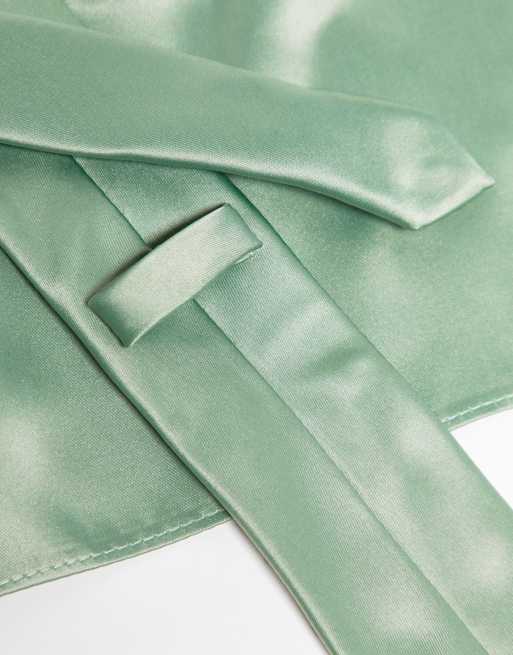 ASOS DESIGN – Schmale Satin-Krawatte und Einstecktuch im Set in Salbeigrün, 2 von 4