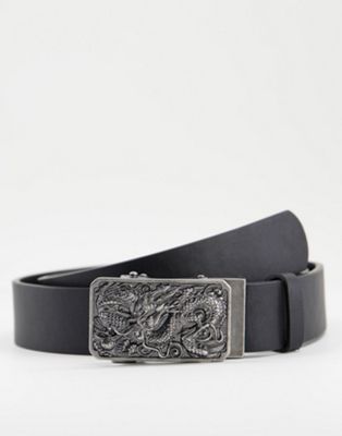 ASOS DESIGN – Schmaler Gürtel aus schwarzem Kunstleder mit versilberter Metallschnalle mit Drachenmotiv