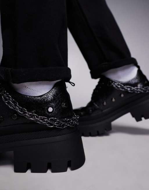 ASOS DESIGN – Schnürschuhe in Schwarz mit dicker Sohle und silbernen Metallbeschlägen, 2 von 4