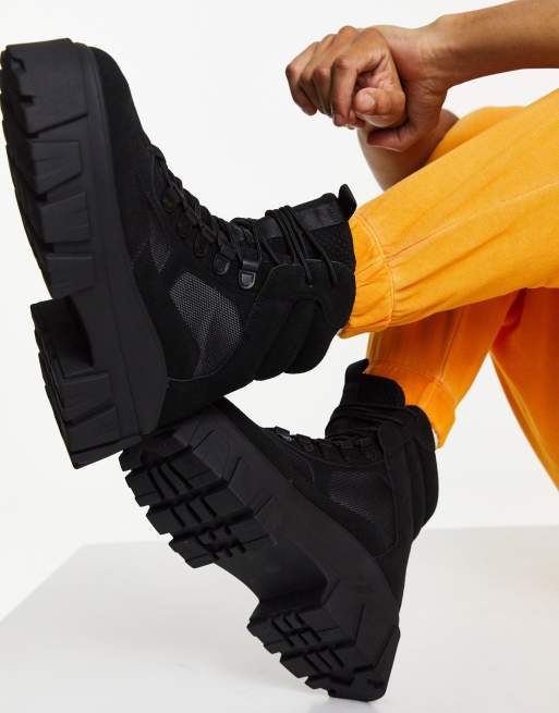 ASOS DESIGN – Schnürstiefel aus schwarzem Kunstleder mit dicker Sohle