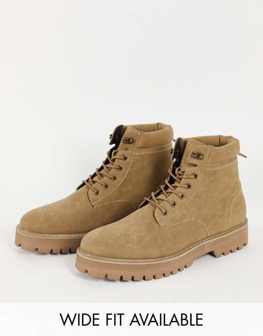 ASOS DESIGN – Schnürstiefel in Lederoptik mit gepolstertem Schaft in Stein