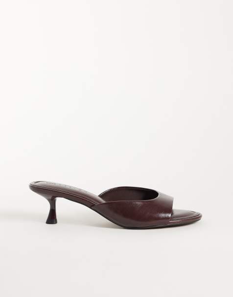 ASOS DESIGN schoenen met brede pasvorm High-five muiltjes met kittenhak in chocoladebruin - view 1