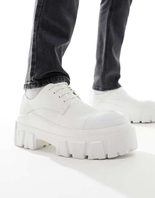 ASOS DESIGN Schoenen met dikke zool en veters in wit