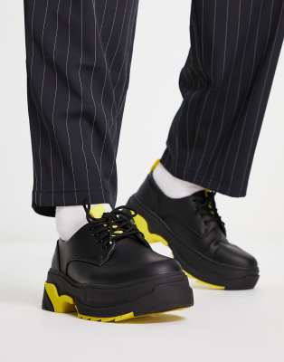 ASOS DESIGN - Schoenen van imitatieleer met dikke zool in zwart