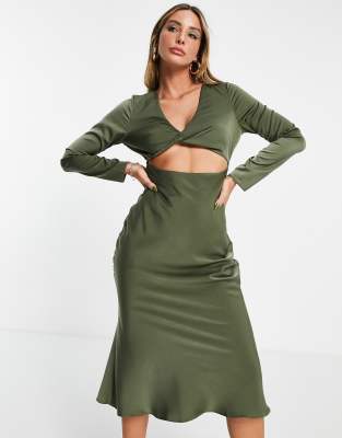 ASOS DESIGN - Schräg geschnittenes Midikleid aus Satin mit verdrehter Vorderseite in Khaki-Grün