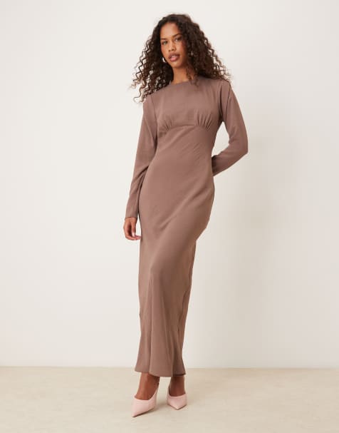 ASOS DESIGN - Schuingesneden maxi-jurk met bustedetail in diep taupe - view 1