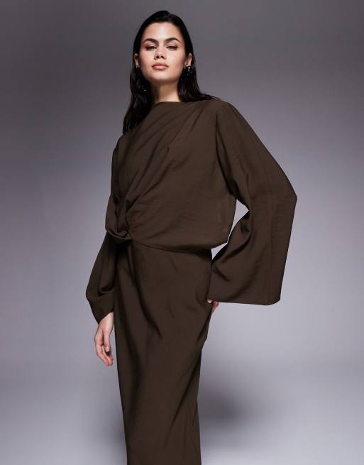 ASOS DESIGN - Schuingesneden maxi-jurk met lange mouwen en ingestopte taille in chocoladebruin, 3 van 4