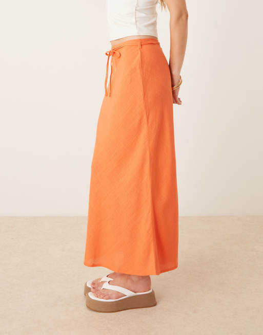 ASOS DESIGN - Schuingesneden midirok van linnenmix in oranje, 2 van 5