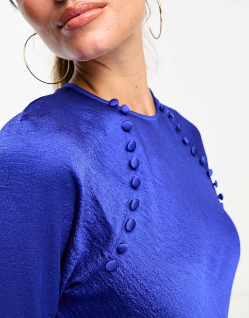 ASOS DESIGN - Schuingesneden satijnen maxi jurk met knoopjes in kobalt, 2 van 4