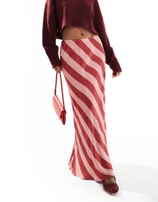ASOS DESIGN - Schuingesneden satijnen maxi rok met strepen in roze