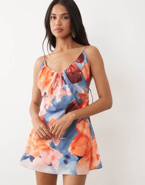 ASOS DESIGN - Schuingesneden satijnen mini jurk met lage ronde hals en rug in felgekleurde abstracte print - view 1