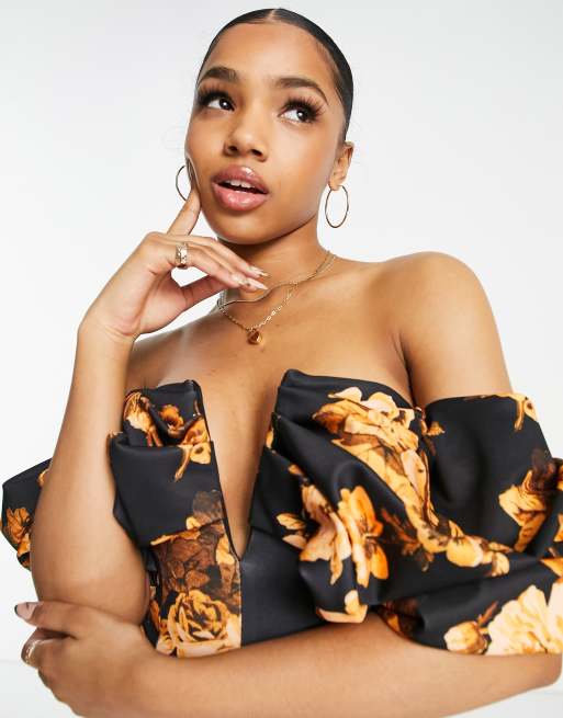 ASOS DESIGN Schulterfreier Jumpsuit aus Neopren mit dunklem Blumenmuster V Detail und schmalem Bein ASOS