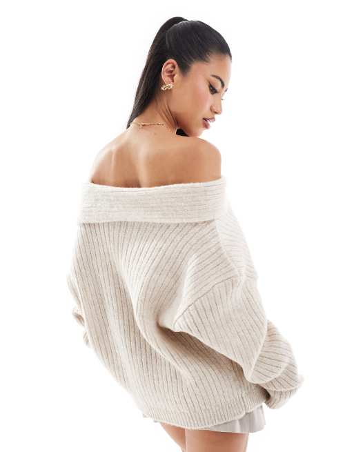 ASOS DESIGN – Schulterfreier Oversize-Strickpullover in Cremeweiß