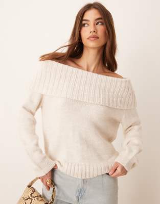 ASOS DESIGN - Schulterfreier Pullover in Cremeweiß