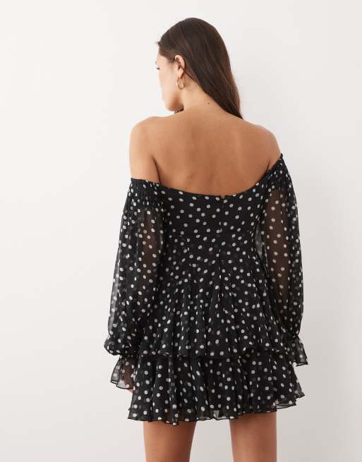 ASOS DESIGN – Schulterfreies, doppellagiges Godet-Minikleid mit Polka-Dot-Print, 4 von 4