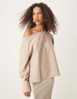 ASOS DESIGN - Schulterfreies, extrem weiches Oversize-Oberteil in Hellbeige-Neutral