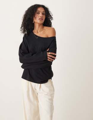 ASOS DESIGN - Schulterfreies, langärmliges T-Shirt in Schwarz