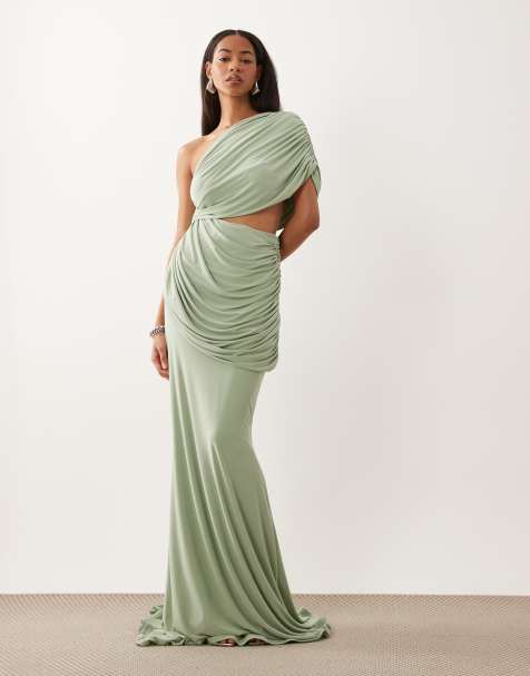 ASOS DESIGN – Schulterfreies Maxikleid in Salbeigrün mit Wickel-Oberteil und Schleppe - view 1
