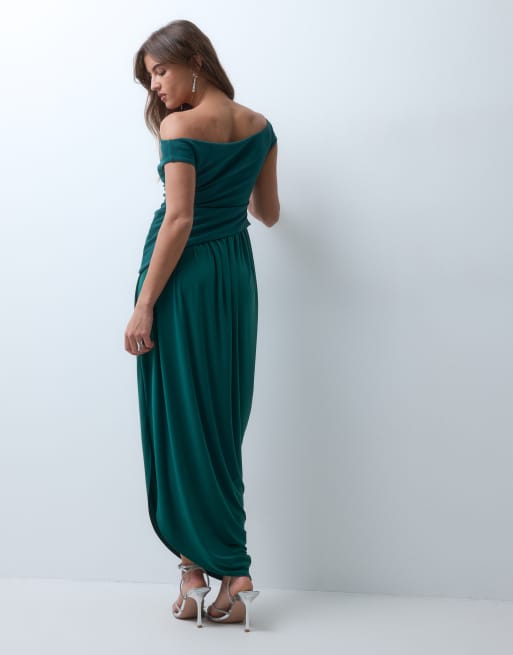 ASOS DESIGN schulterfreies Maxikleid mit gewickeltem Drapierrock in Dunkelgrün, 4 von 4