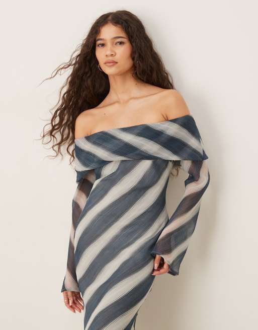 ASOS DESIGN – Schulterfreies Midikleid in Blau gestreift mit umgeschlagenem Ausschnitt, 3 von 4