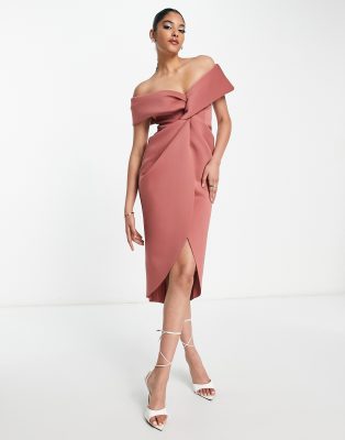 ASOS DESIGN - Schulterfreies Midikleid in Rose mit verdrehter Vorderseite-Rosa