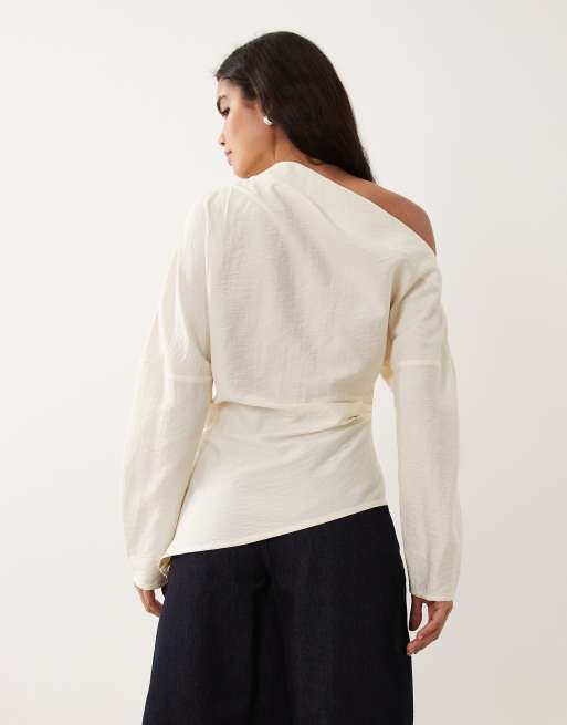 ASOS DESIGN schulterfreies Oberteil in Cremeweiß, 4 von 4