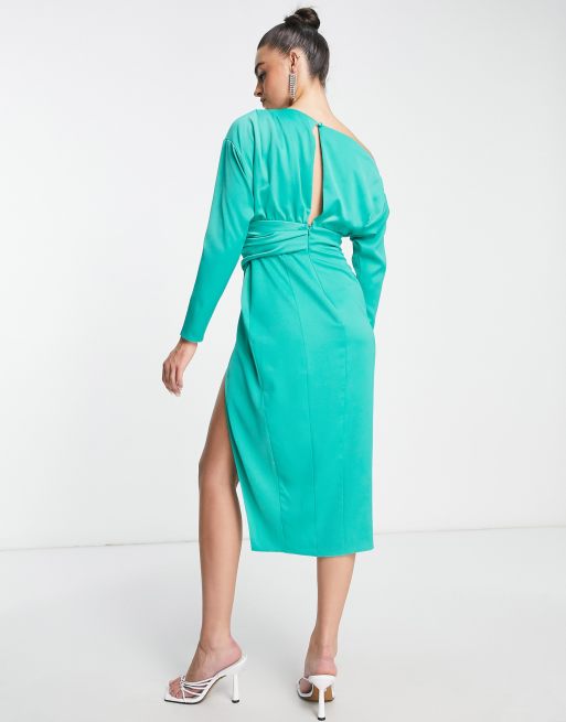 ASOS DESIGN – Schulterfreies Satin-Midikleid in Grün mit Faltendetail am Oberteil, 2 von 4
