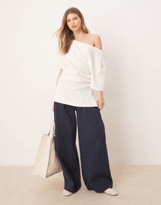 ASOS DESIGN - Schulterfreies T-Shirt in verwaschenem Creme mit Waffelstruktur und betonter Taille-Weiß